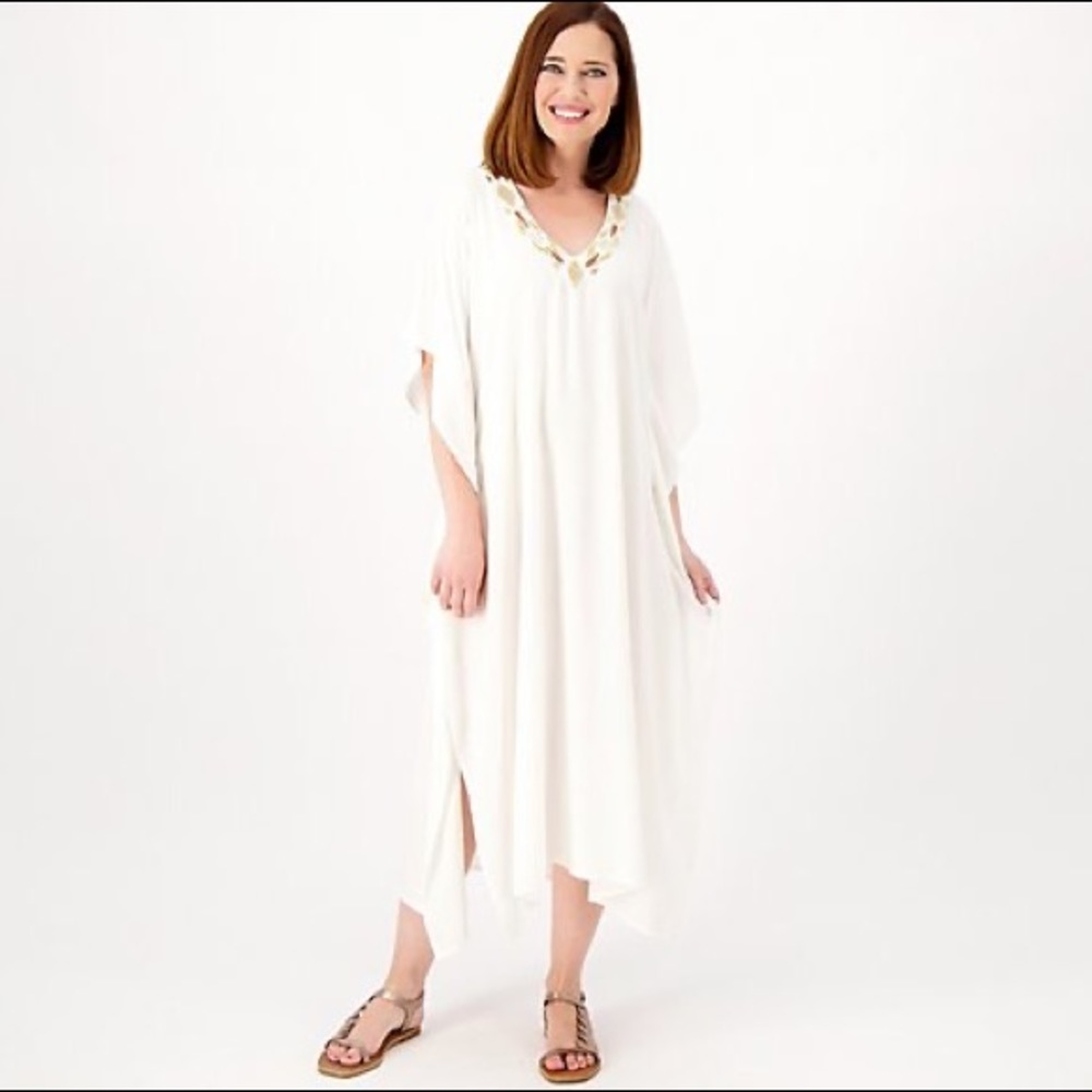 America and Beyond Embroidered V Neck Caftan XS/S NWT
